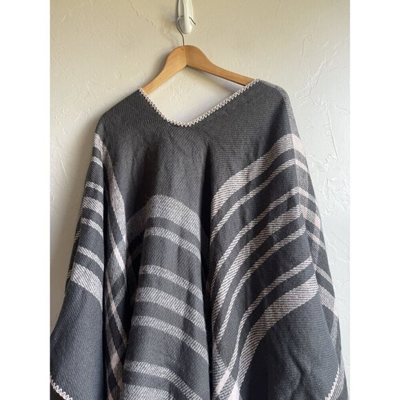 New! CATO Pink Gray One Size Reversible Scarf Shawl Wrap Soft Lightweight Plaid - Picture 7 of 9